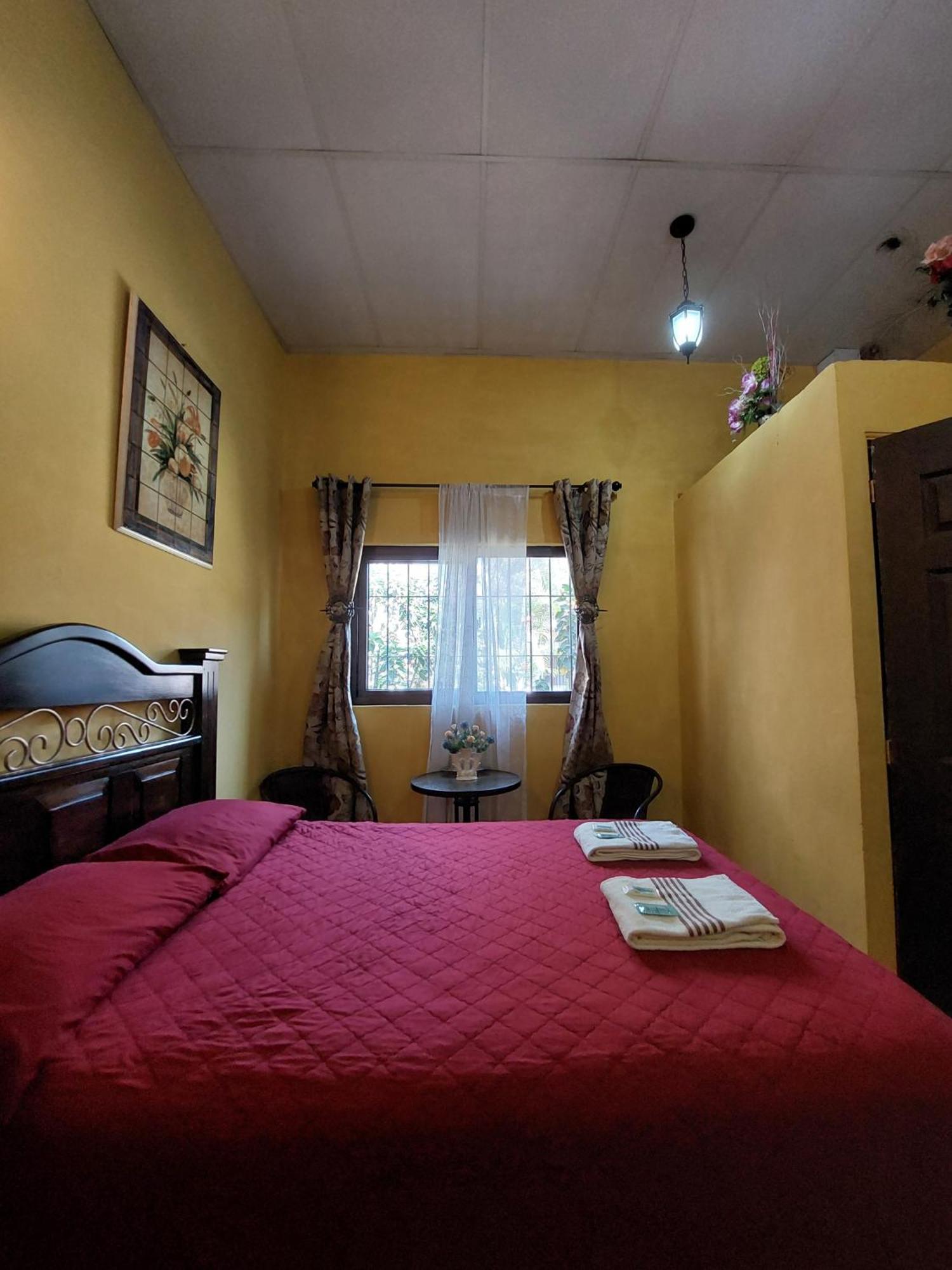 Hotel Nolasco Antigua Room photo